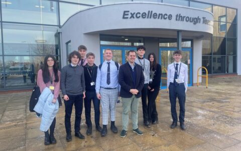 MP visits Tuxford sixth form students